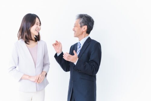 結婚報告はがきを送る相手の範囲は？