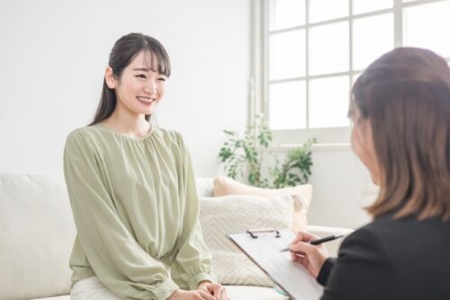 申し込みや契約前に式場と直接交渉をする